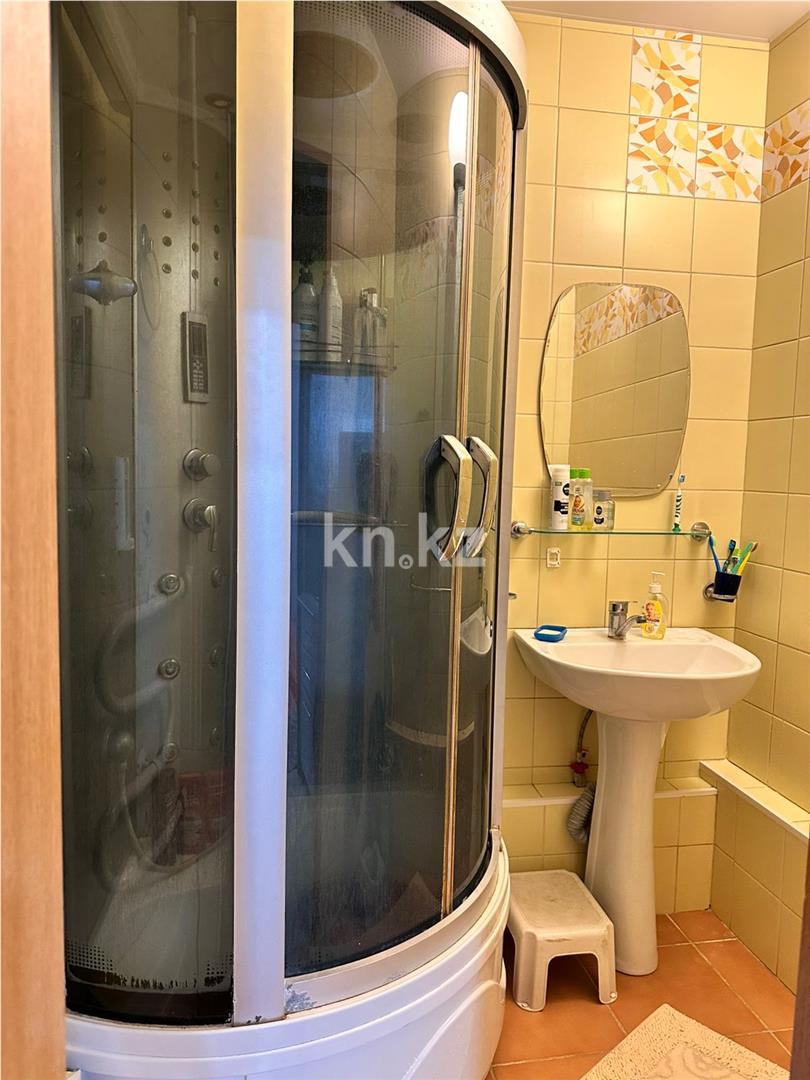 Продажа 4-комнатной квартиры, 98 м², пр. Республики в Темиртау - фото 11