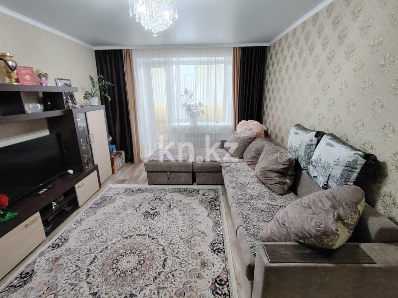 Продажа 2-комнатной квартиры, 52 м², ул. 40-летия Победы - Продажа  двухкомнатных квартир в Шахтинске фото 1 из 10