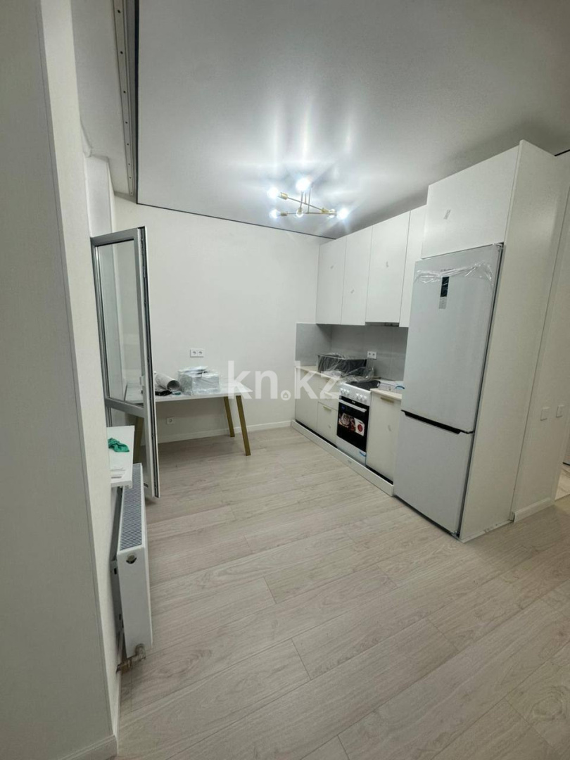 Аренда 1-комнатной квартиры, 32 м², ул. Е-915, дом  13 - пр. Улы Дала - Аренда квартиры помесячно в Астане фото 1 из 8