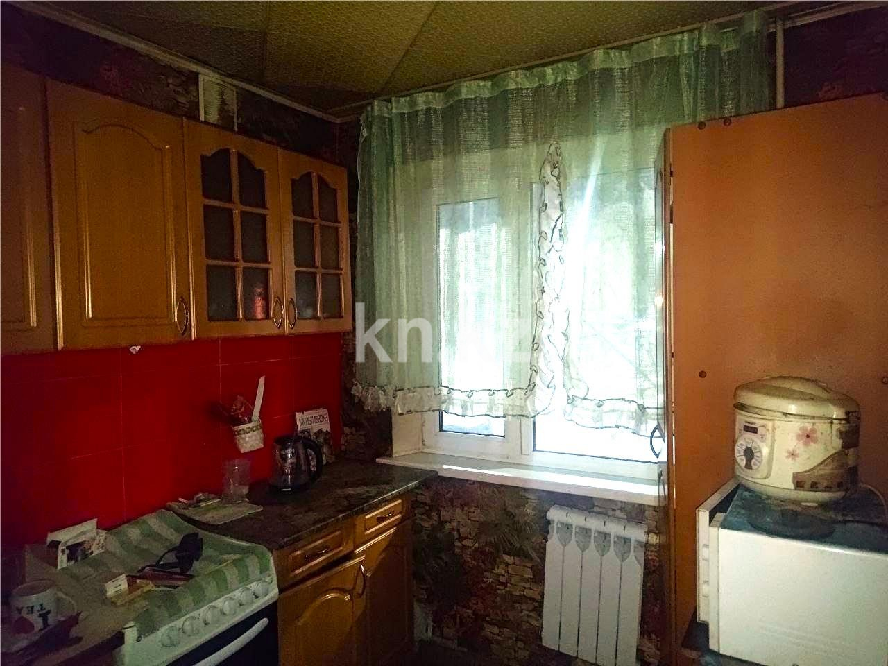 Продажа 2-комнатной квартиры, 43 м², мкр-н 18, дом  18 в Караганде - фото 5