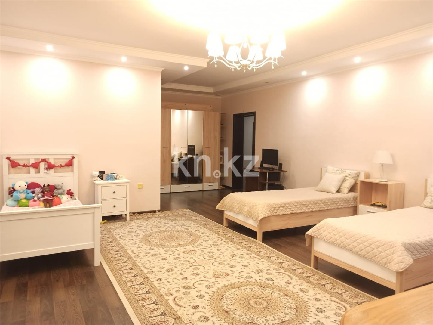 Продажа 4-комнатного дома, 425 м², ул. Аманжолова - Продажа домов, коттеджей в Караганде фото 8 из 16