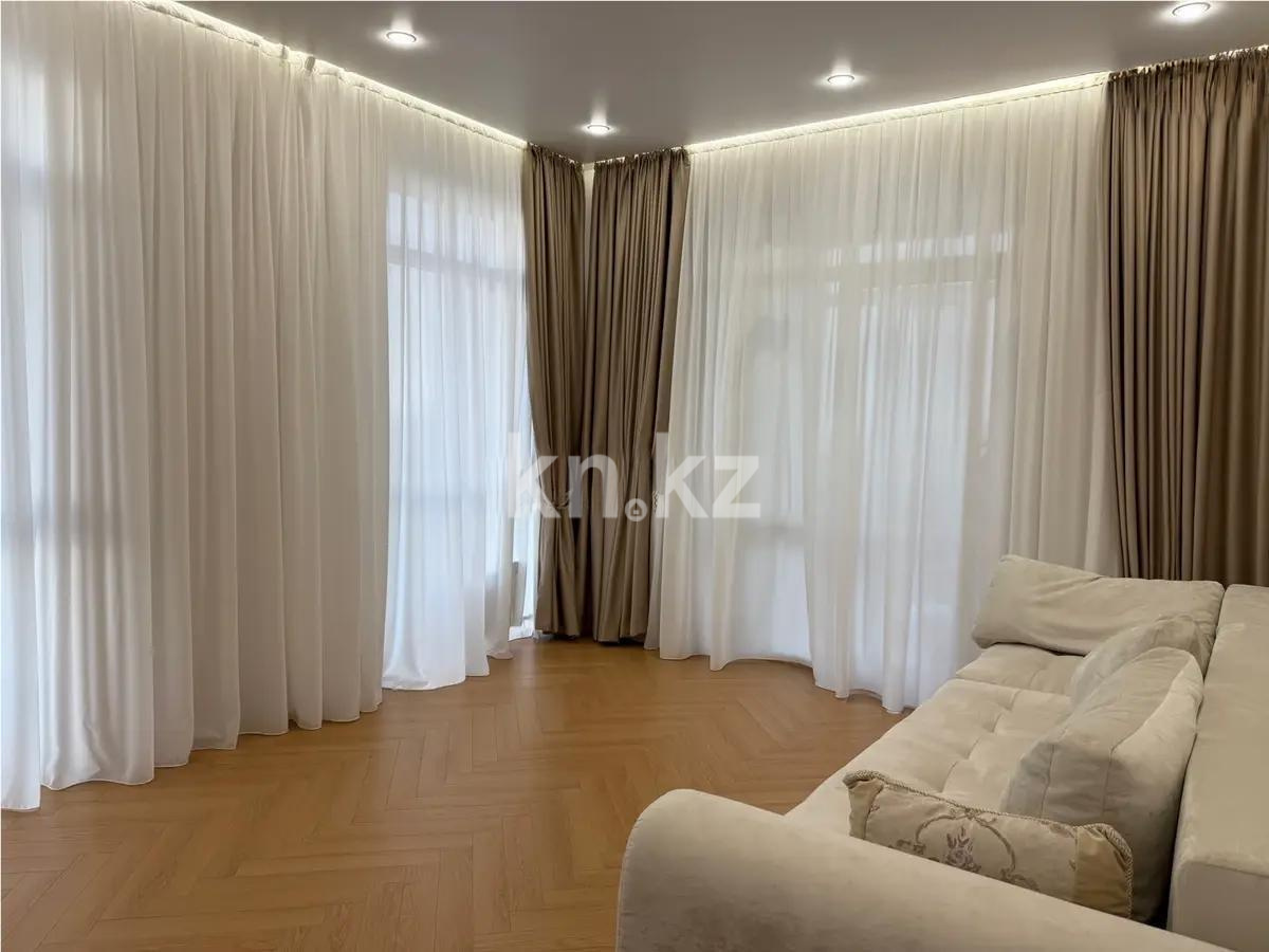 Продажа 2-комнатной квартиры, 62 м², ул. Жандосова, дом  108/1 - Продажа квартир в Алматы фото 1 из 5