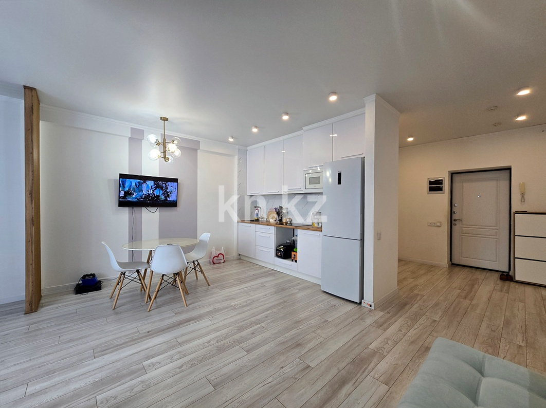 Продажа 2-комнатной квартиры, 65 м², ул. Толе би, дом  286\1 в Алматы - фото 8