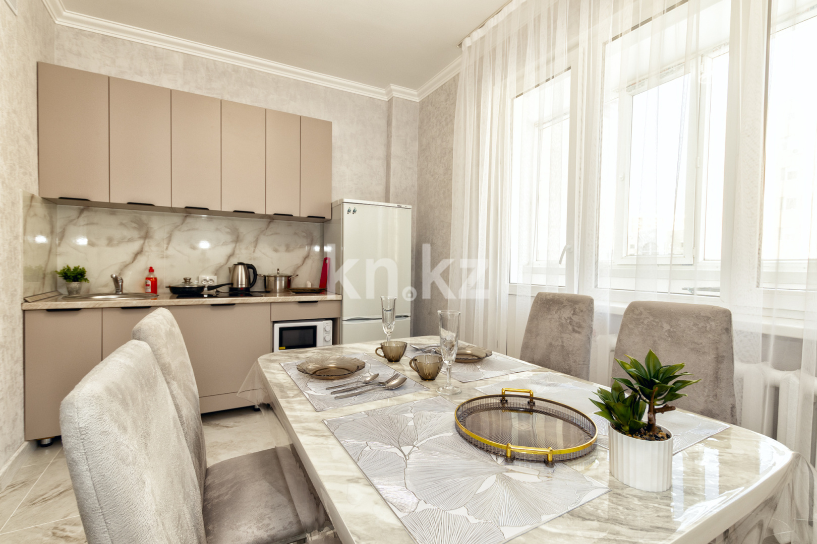 Аренда 1-комнатной квартиры посуточно, 45 м², ул. Бокейхана, дом  30 - пр. Улы Дала - Продажа квартир в Карагандинской области фото 3 из 5