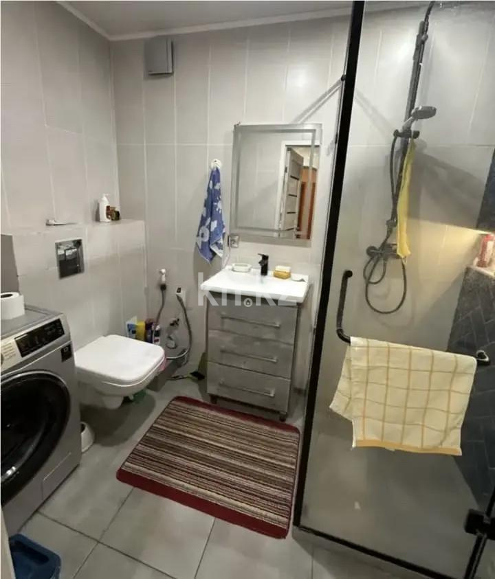 Продажа 3-комнатной квартиры, 55 м², ул. Абдуллиных, дом  49 в Алматы - фото 5