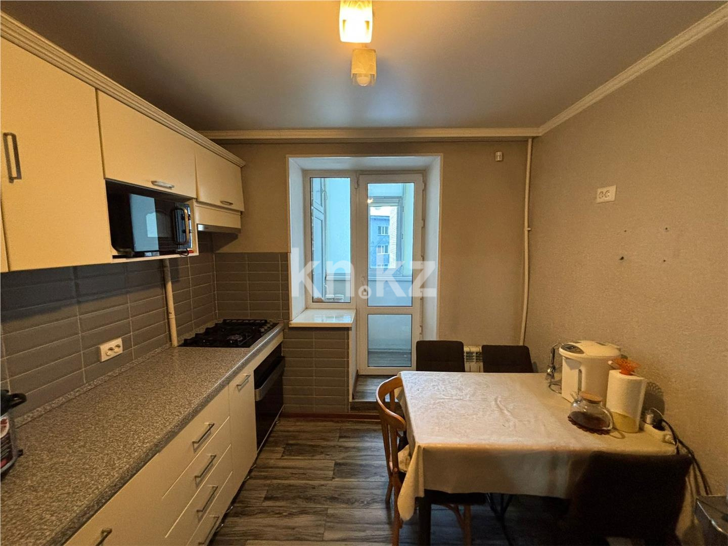 Продажа 4-комнатной квартиры, 80 м², ул. Ермекова - Продажа  четырехкомнатных квартир в Караганде фото 9 из 16