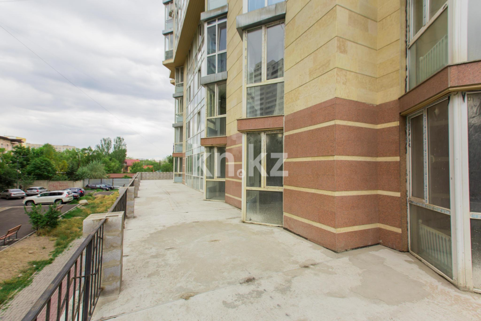 Продажа 3-комнатной квартиры, 73 м², ул. Розыбакиева, дом  283а в Алматы - фото 13