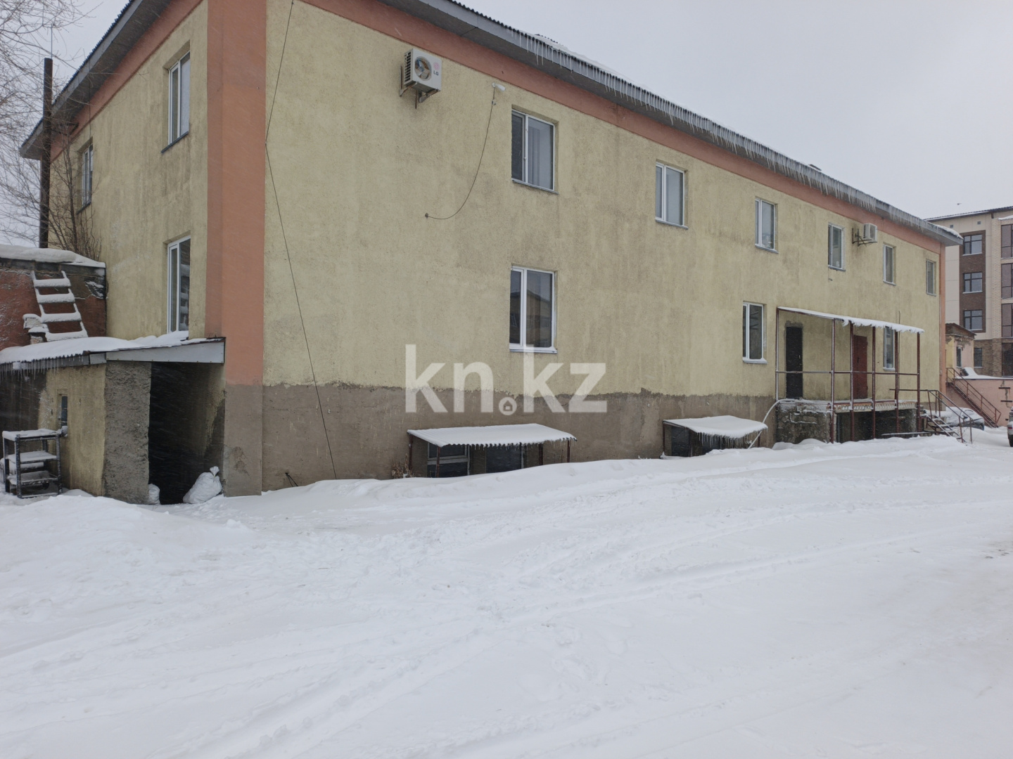 Продажа базы, 3028.5 м² - Продажа баз, складов и промышленной недвижимости в Караганде с фото фото 1 из 5