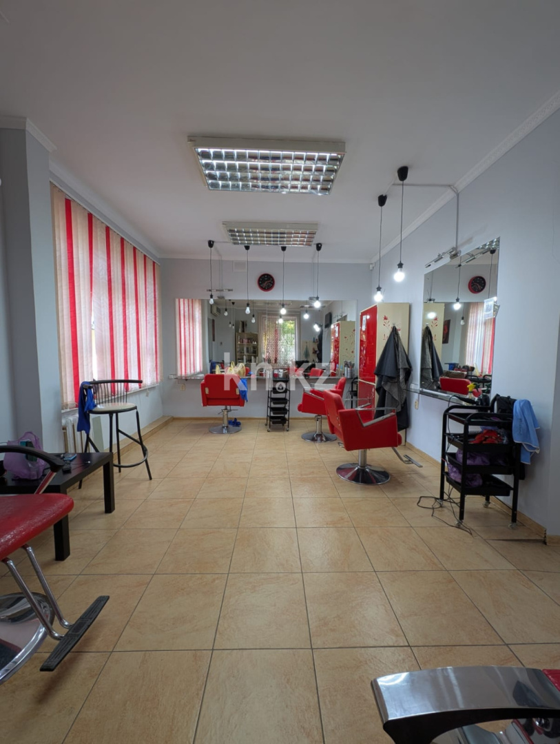 Продажа , 111.4 м², ул. Карбышева, дом  62 - Продажа жилой и коммерческой недвижимости в Уральске фото 14 из 37