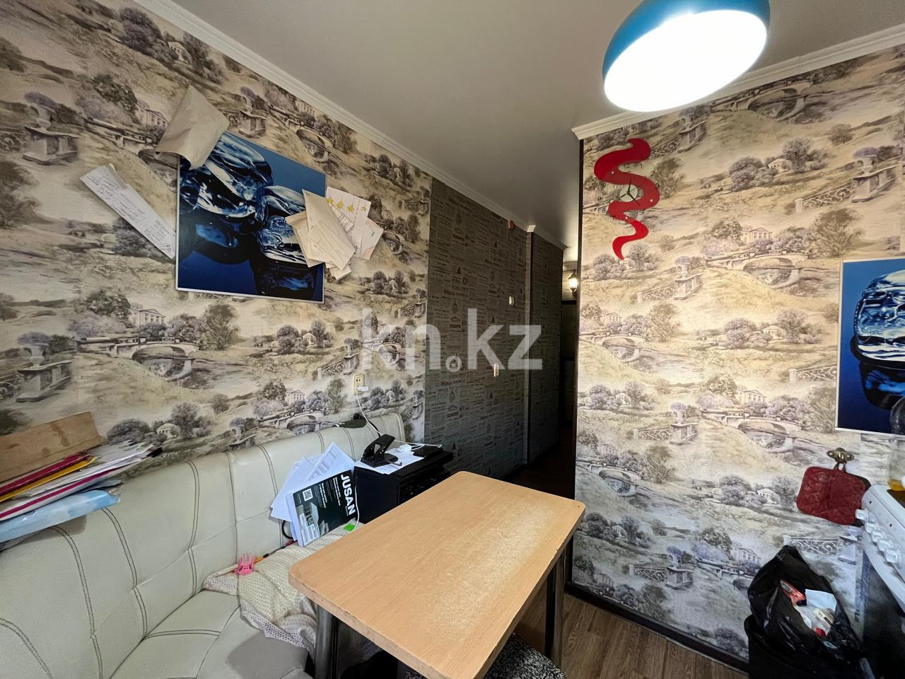 Продажа 3-комнатной квартиры, 54 м², мкр-н 14 - Продажа  трехкомнатных квартир в Караганде фото 13 из 18