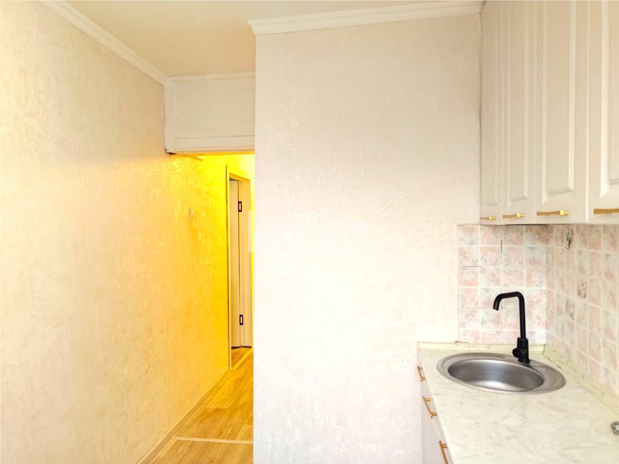 Продажа 3-комнатной квартиры, 61 м², 23-й мкр., дом  17 - Продажа  трехкомнатных квартир в Караганде с фото фото 8 из 14