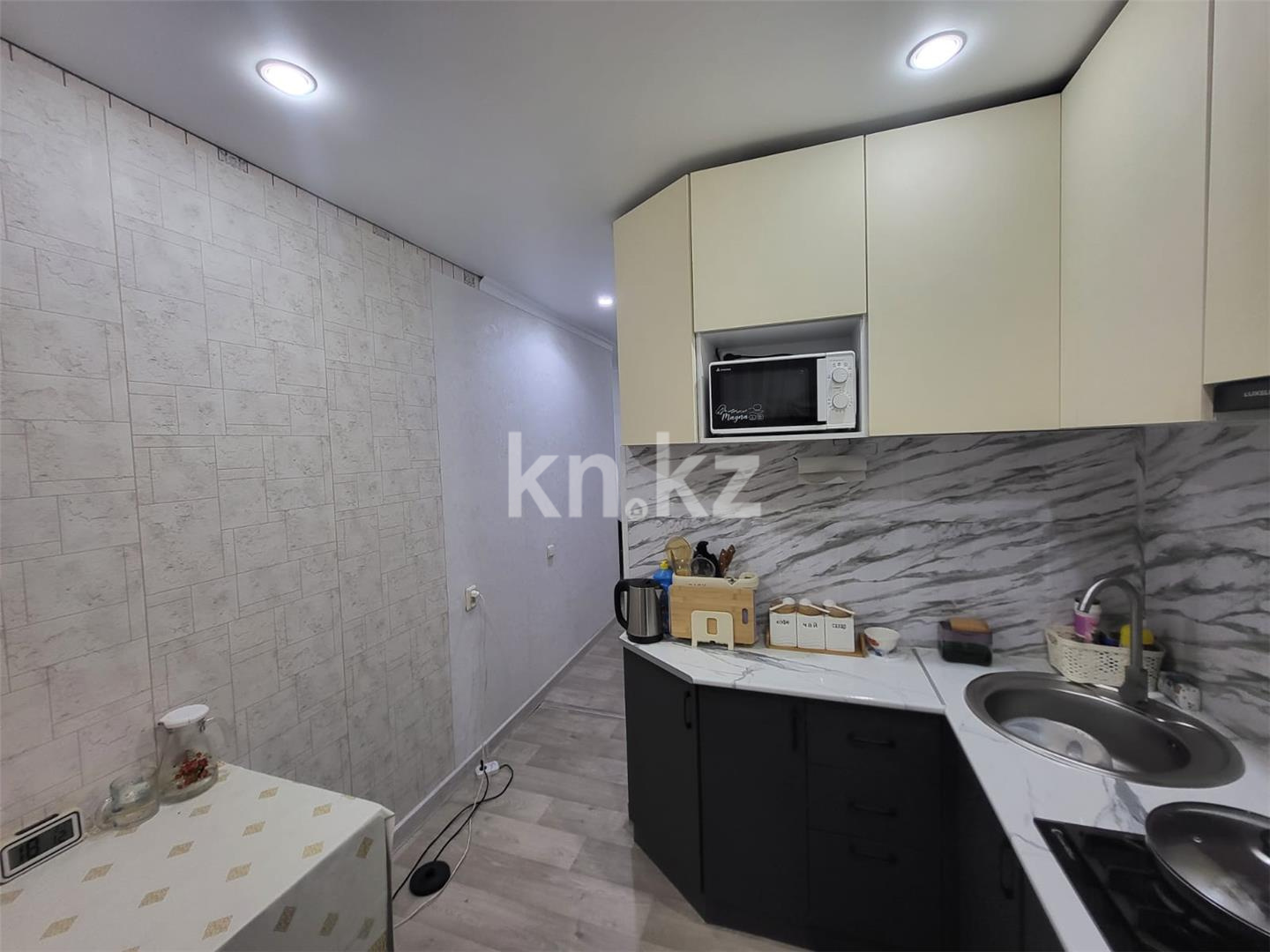Продажа 3-комнатной квартиры, 56 м², ул. 6-й мик-н, дом  61 в Темиртау - фото 4