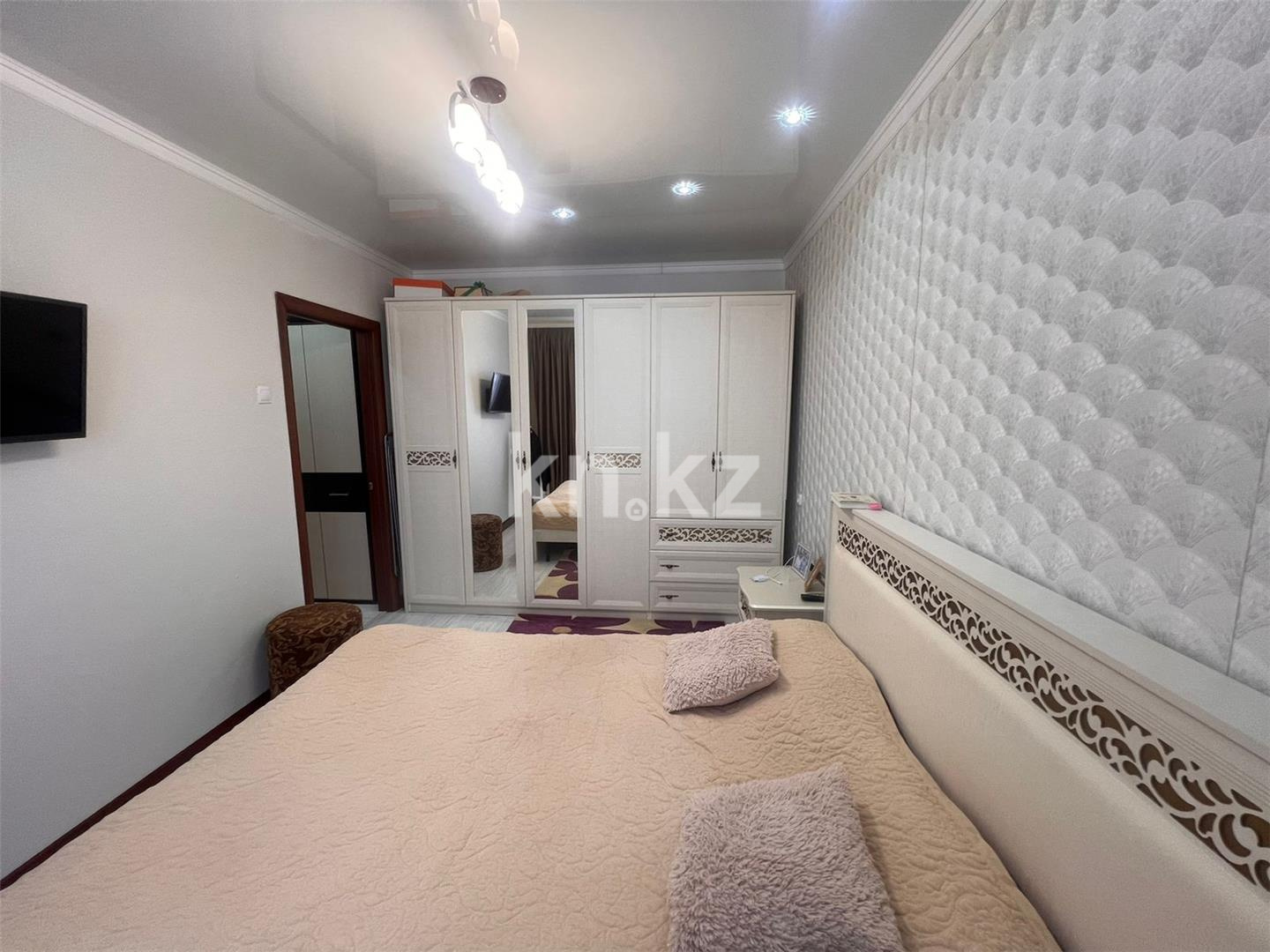 Продажа 2-комнатной квартиры, 53 м², мкр-н Голубые Пруды, дом  15 в Караганде - фото 4