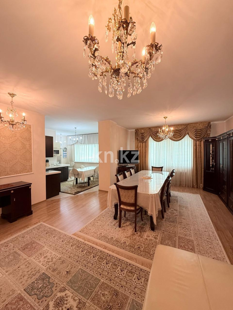 Продажа 3-комнатной квартиры, 130 м², ул. Достык, дом  5/1 - ул. Сауран в Астане - фото 7