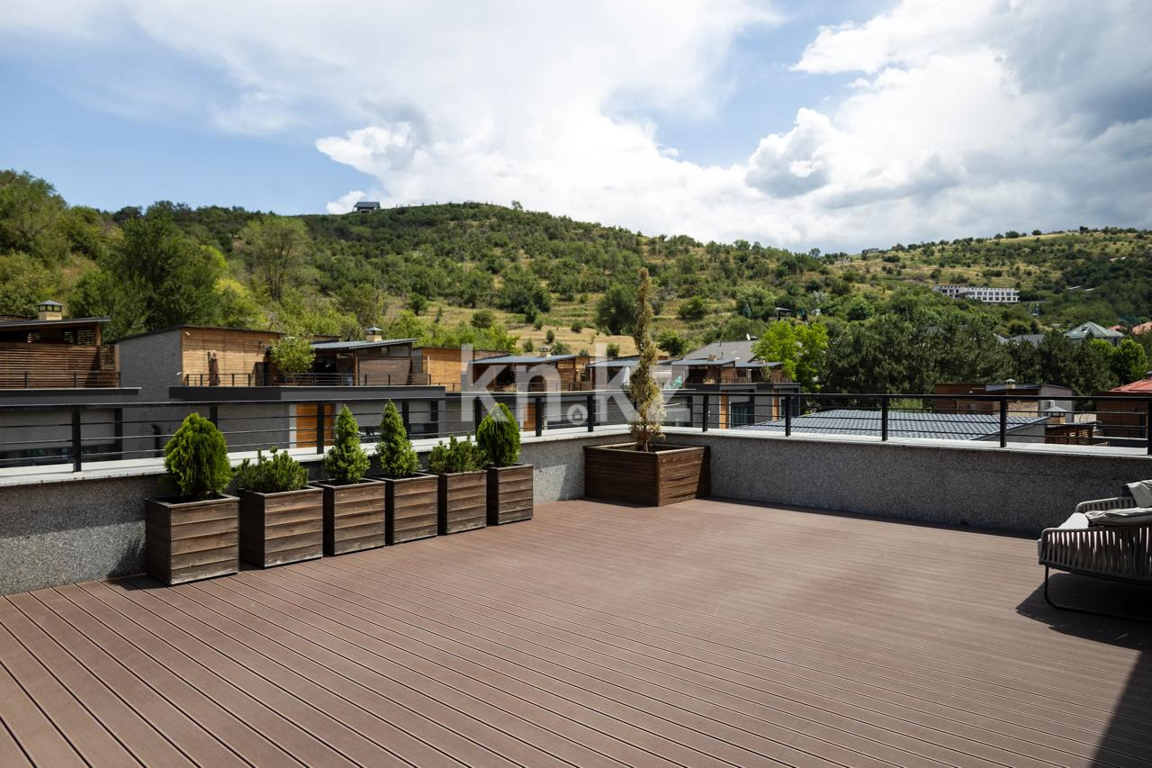 Продажа 6-комнатной квартиры, 650 м² - Продажа пятикомнатных и более квартир в Алматы фото 39 из 40