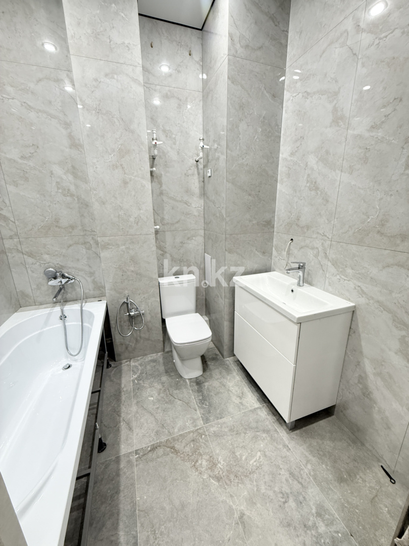 Продажа 3-комнатной квартиры, 76 м² в Караганде - фото 14