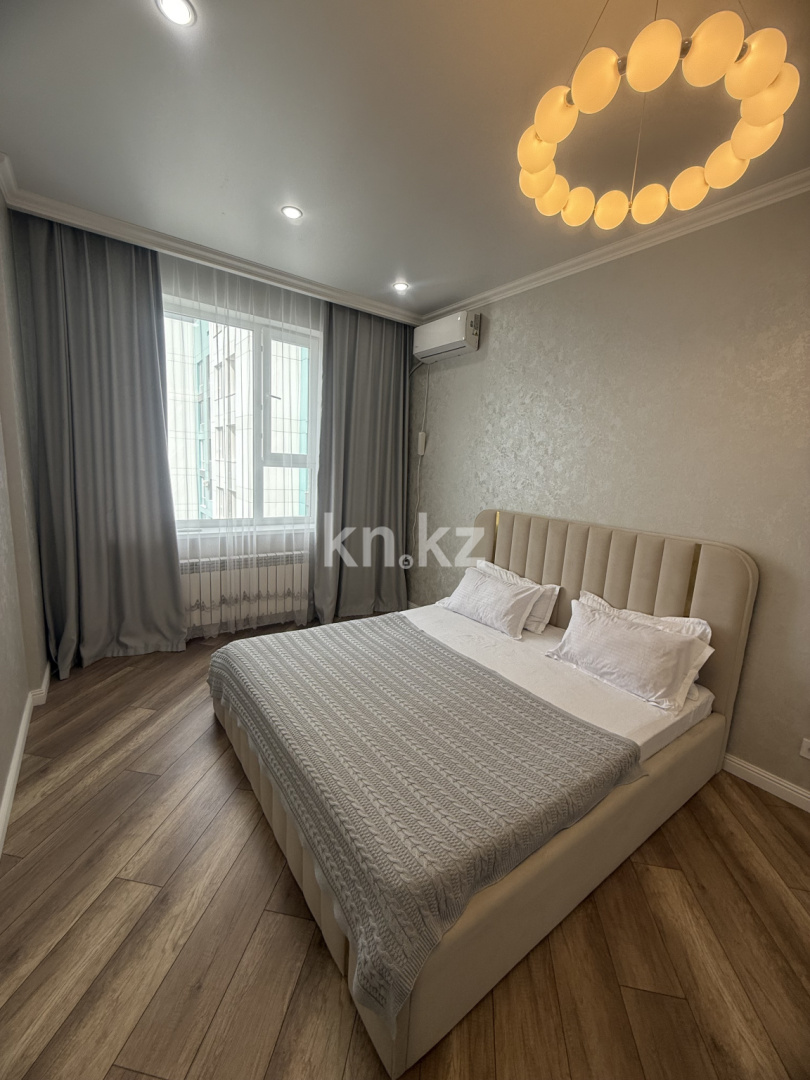 Аренда 3-комнатной квартиры посуточно, 86 м², пр. Кабанбай батыра, дом  64 - ул. Рыскулова - Аренда квартир посуточно в Астане с фото фото 1 из 5