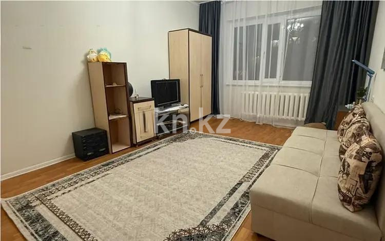 Продажа 1-комнатной квартиры, 40 м², 10 мкр., дом  2А - Продажа квартир в Алматы фото 1 из 2