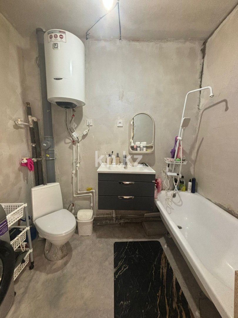 Продажа 2-комнатной квартиры, 68 м², ул. Букетова, дом  60/2 в Караганде - фото 8