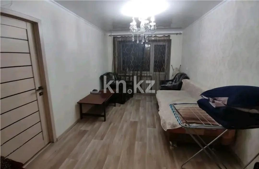 Продажа 2-комнатной квартиры, 38 м², пр. Бухар-жырау, дом  79/2 - Продажа квартир в Караганде без посредников с фото фото 1 из 4
