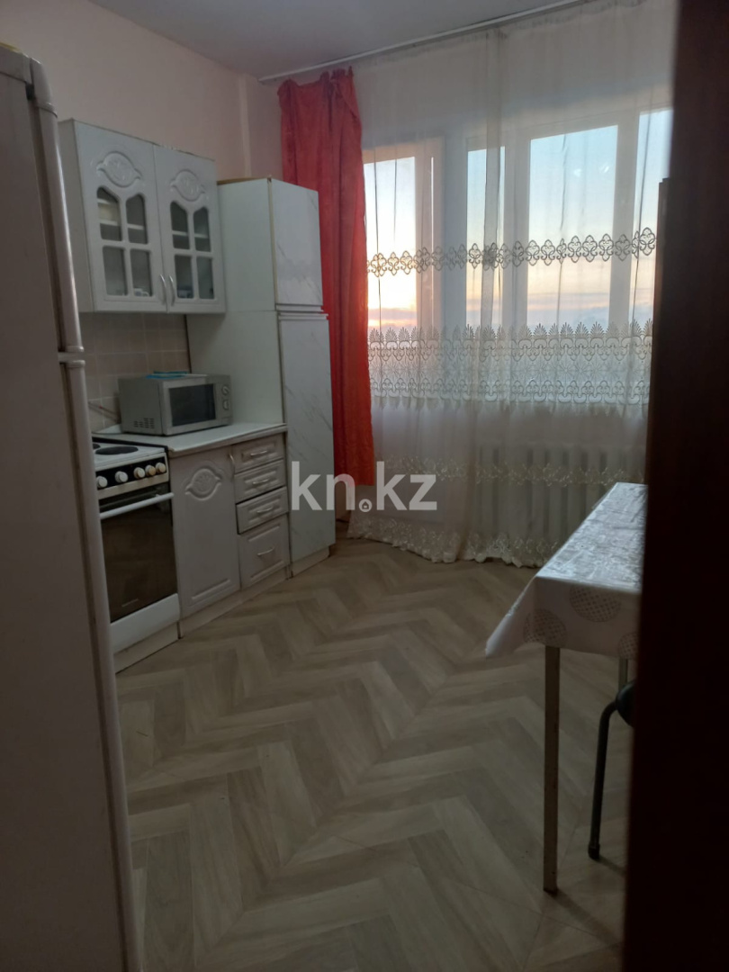 Аренда 1-комнатной квартиры, 45 м², пр. Сарыарка, дом  1Б - ул. Кенесары - Аренда  однокомнатных квартир помесячно в Астане фото 1 из 9