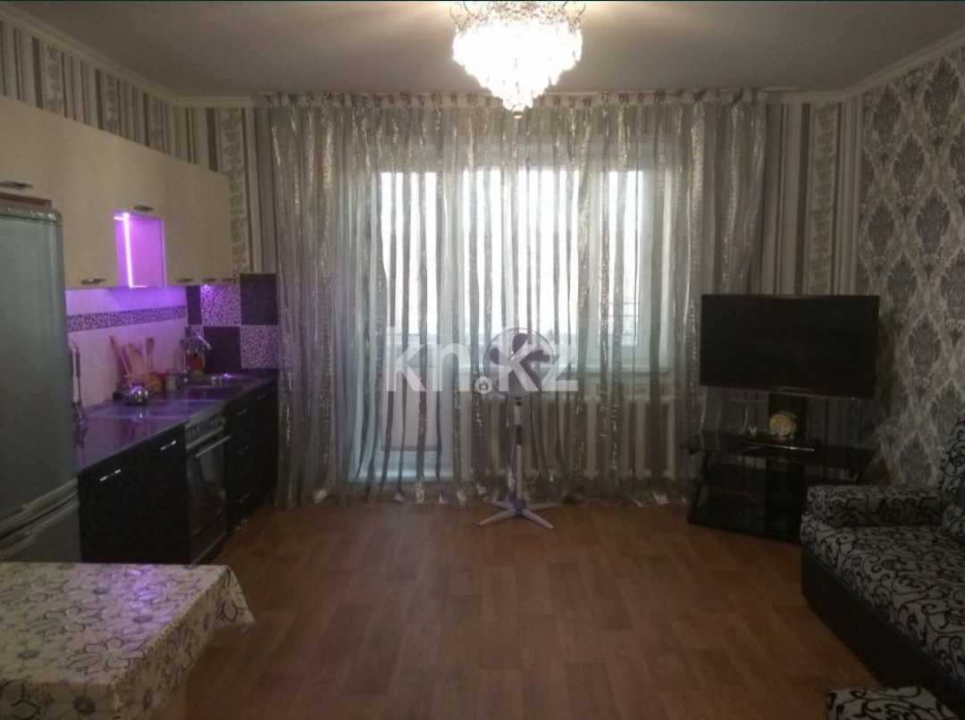 Продажа 3-комнатной квартиры, 54 м², мкр-н Степной-4, дом  26 - Продажа  трехкомнатных квартир в Караганде фото 1 из 10