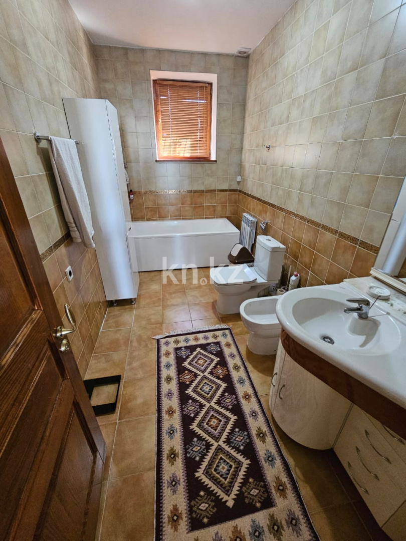 Продажа 7-комнатного дома, 405 м², Жуковского - Продажа домов, коттеджей в Алматы фото 4 из 8