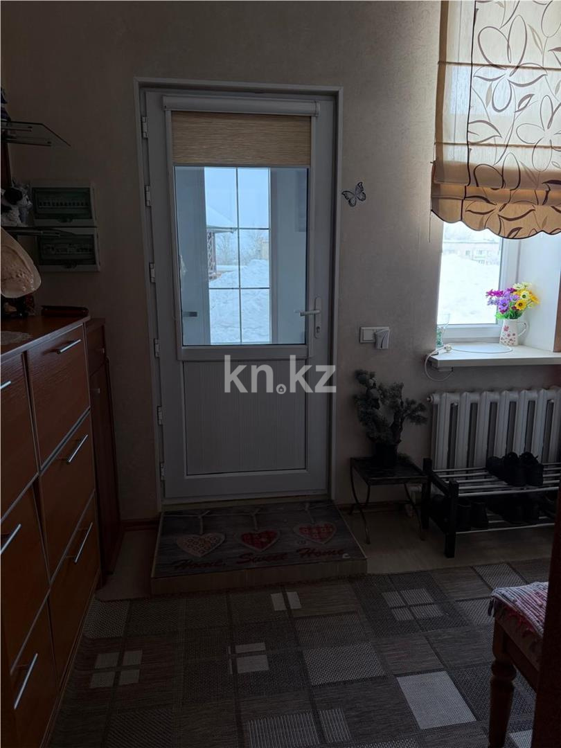 Продажа 3-комнатной квартиры, 135 м², ул. Аманжолова - Продажа  трехкомнатных квартир в Караганде фото 14 из 21