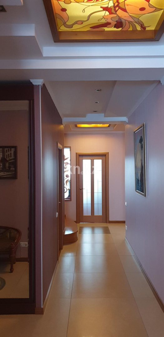 Продажа 7-комнатной квартиры, 227 м², ул. Ерубаева, дом  50/6 - Продажа  пятикомнатных квартир в Караганде без посредников фото 2 из 20