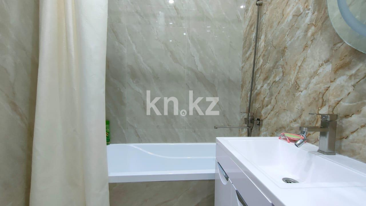 Продажа 2-комнатной квартиры, 60 м², ул. Муканова - Продажа  двухкомнатных квартир в Караганде фото 15 из 23