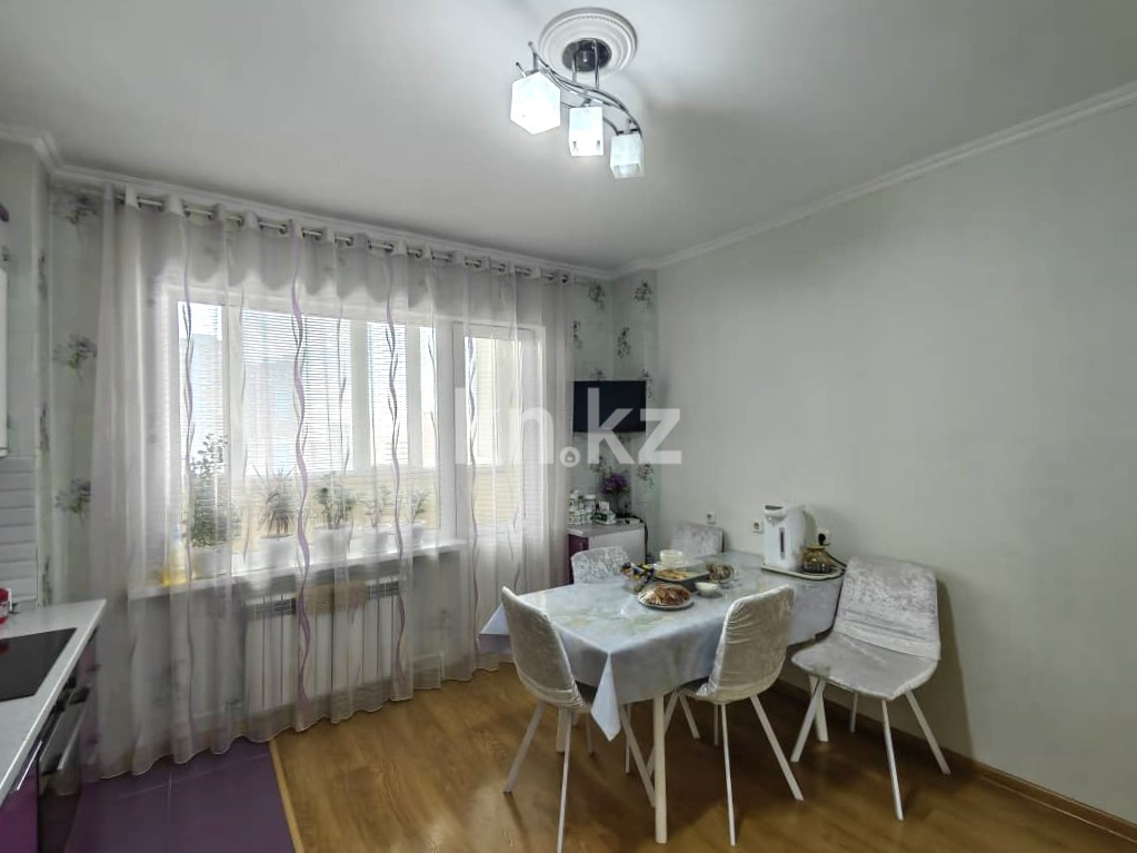 Продажа 3-комнатной квартиры, 90 м² - Продажа квартир в Караганде на Юго-Востоке - страница 10 фото 15 из 32
