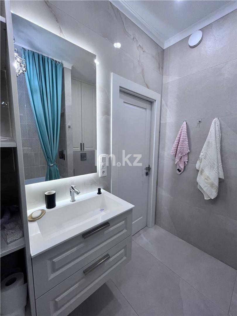 Продажа 2-комнатной квартиры, 73 м², ул. Момышулы - Продажа квартир в Караганде фото 29 из 67