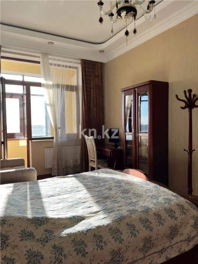 Продажа 3-комнатной квартиры, 97 м², ул. Нажимеденова, дом  12 в Астане - фото 2