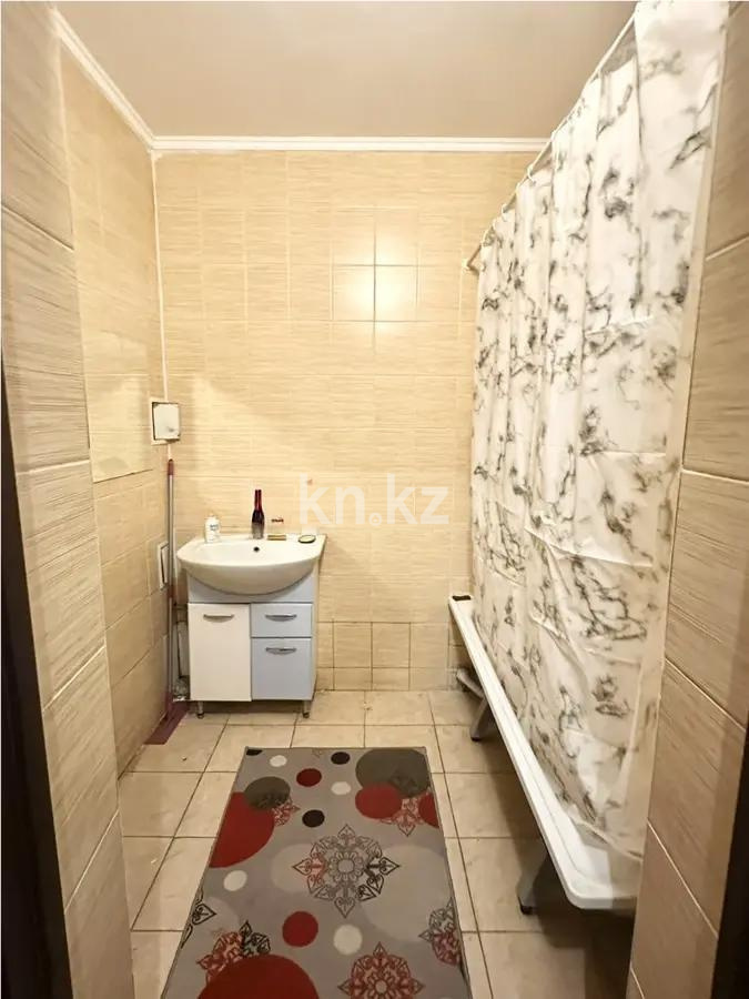 Продажа 3-комнатной квартиры, 87.7 м², ул. Толе би, дом  286/1 в Алматы - фото 3