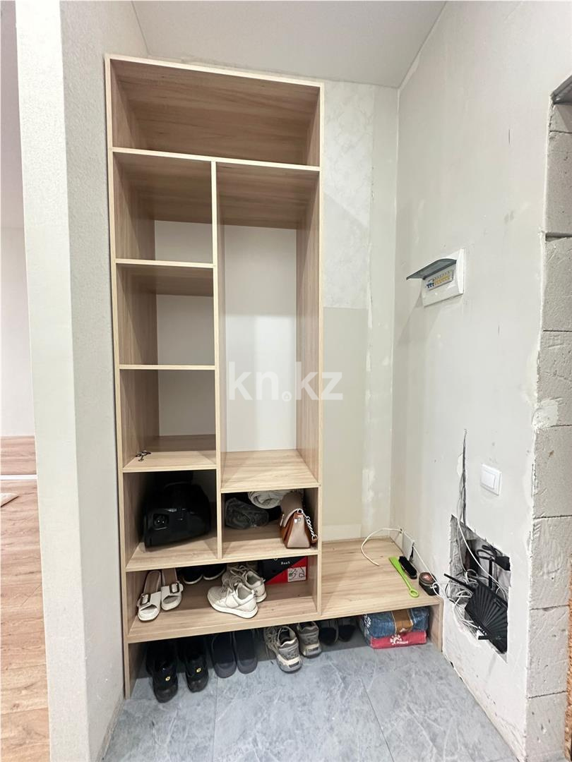 Продажа 1-комнатной квартиры, 39 м², ул. Нажимеденова в Астане - фото 6