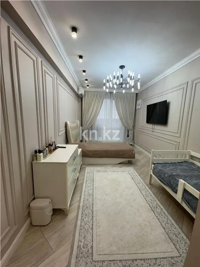 Продажа 4-комнатной квартиры, 138 м², мкр-н 8, дом  41/6 - Продажа  четырехкомнатных квартир в Алматы с фото фото 1 из 9