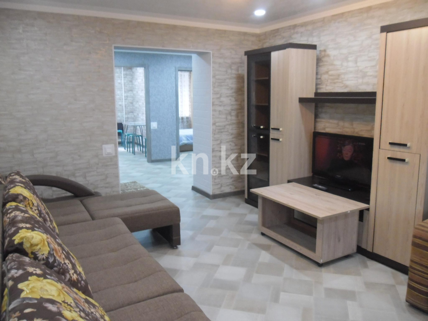 Аренда 1-комнатной квартиры посуточно, 45 м², ул. Набережная Славского, дом  50 в Усть-Каменогорске - фото 33