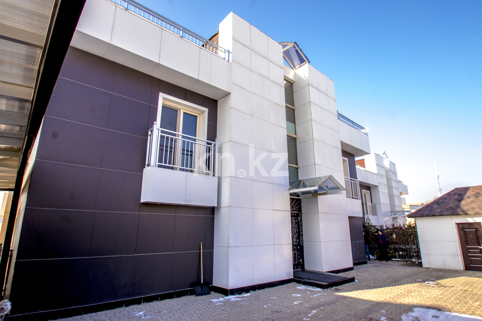 Продажа 10-комнатного дома, 850 м² в Алматы - фото 3