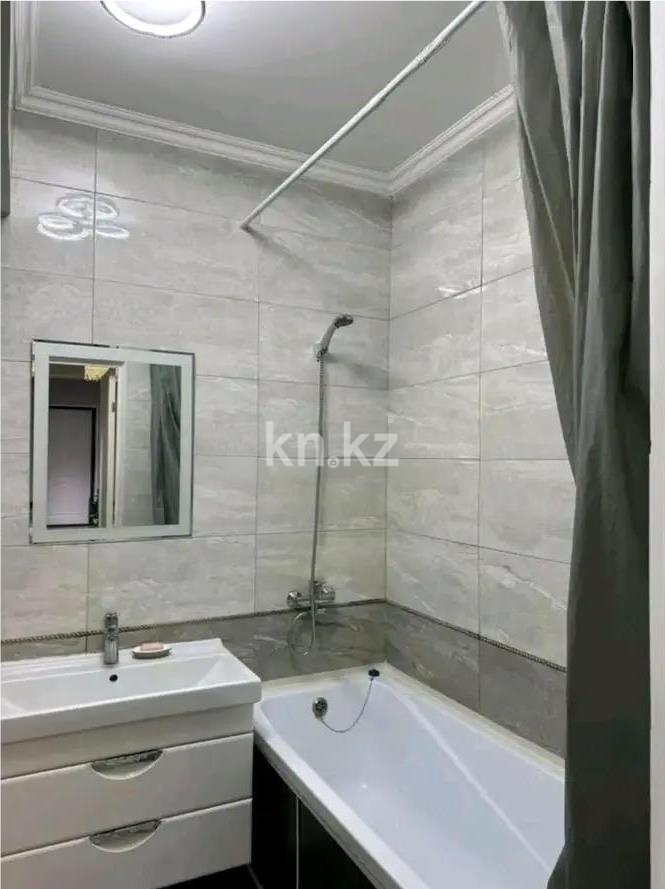 Продажа 2-комнатной квартиры, 71 м², ул. Жунисова, дом  12/4 в Алматы - фото 4