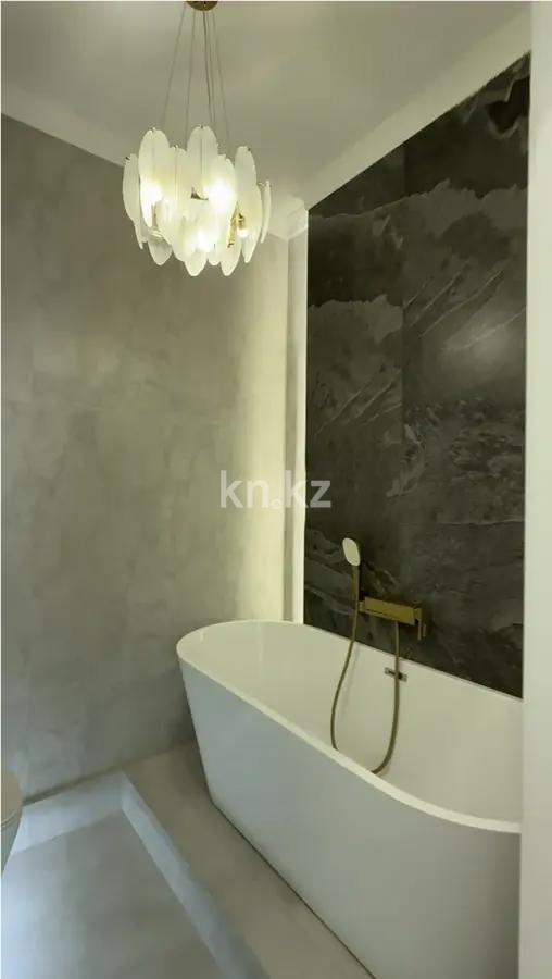 Продажа 4-комнатной квартиры, 131 м² в Астане - фото 5