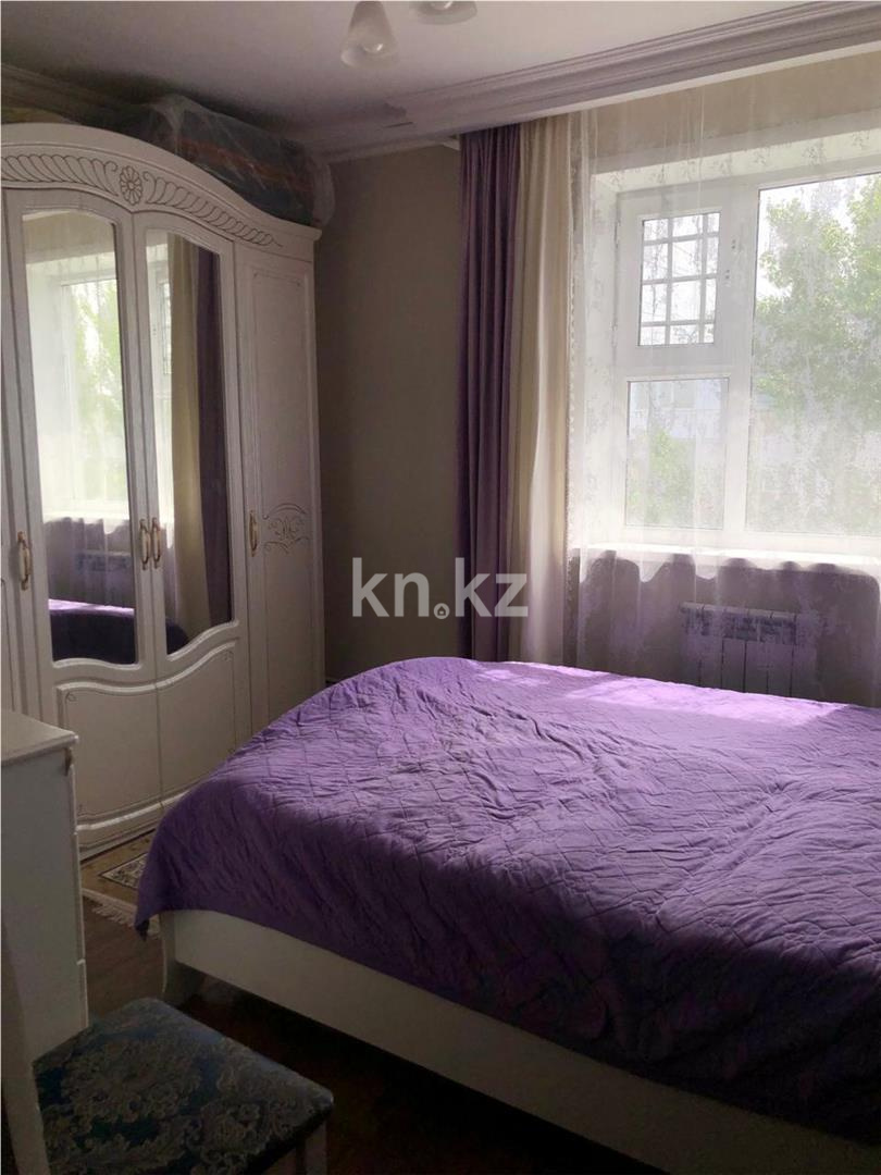 Продажа 5-комнатной квартиры, 75 м², 2 кв-л, дом  24 - Продажа  пятикомнатных квартир в Караганде фото 8 из 18