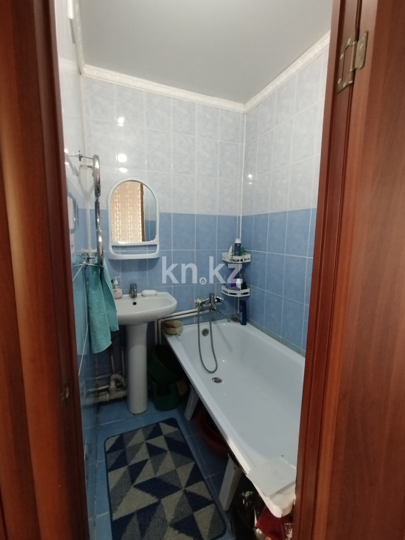 Продажа 3-комнатной квартиры, 62 м², 15 мкр., дом  18 - Продажа квартир в Караганде фото 6 из 9