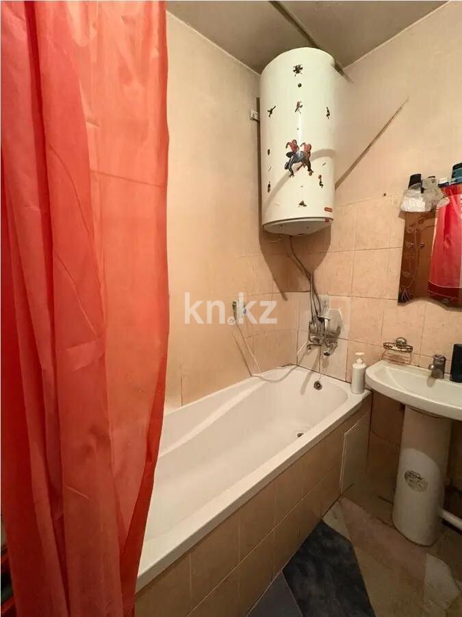 Продажа 3-комнатной квартиры, 67.7 м² в Алматы - фото 4
