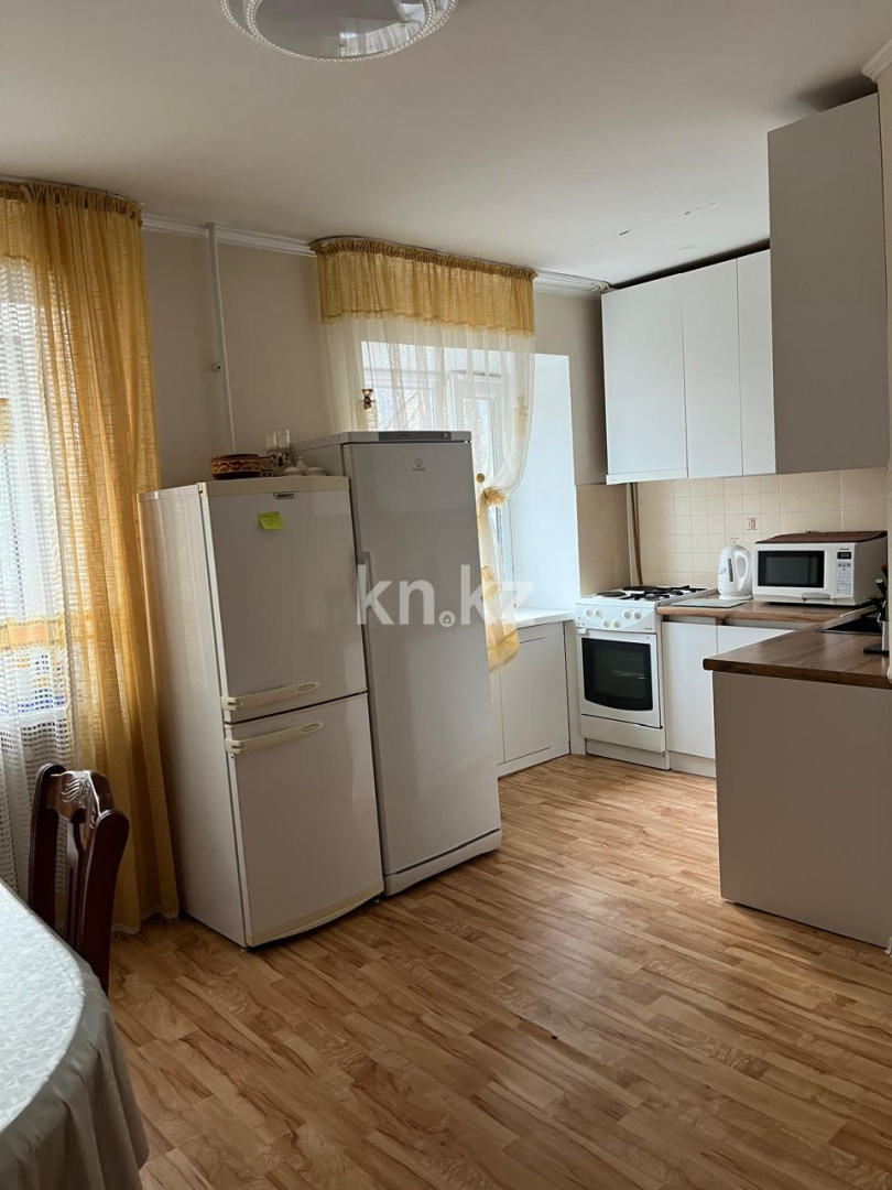 Продажа 3-комнатной квартиры, 50 м², Пичугина 240, дом  10 - Продажа квартир в Караганде фото 10 из 11