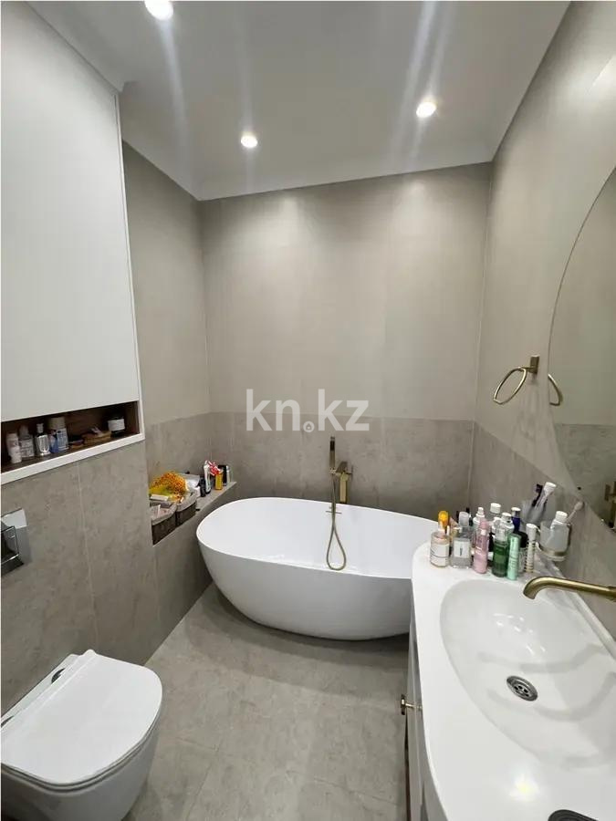 Продажа 3-комнатной квартиры, 120 м², пр. Кабанбай батыра, дом  56 в Астане - фото 5