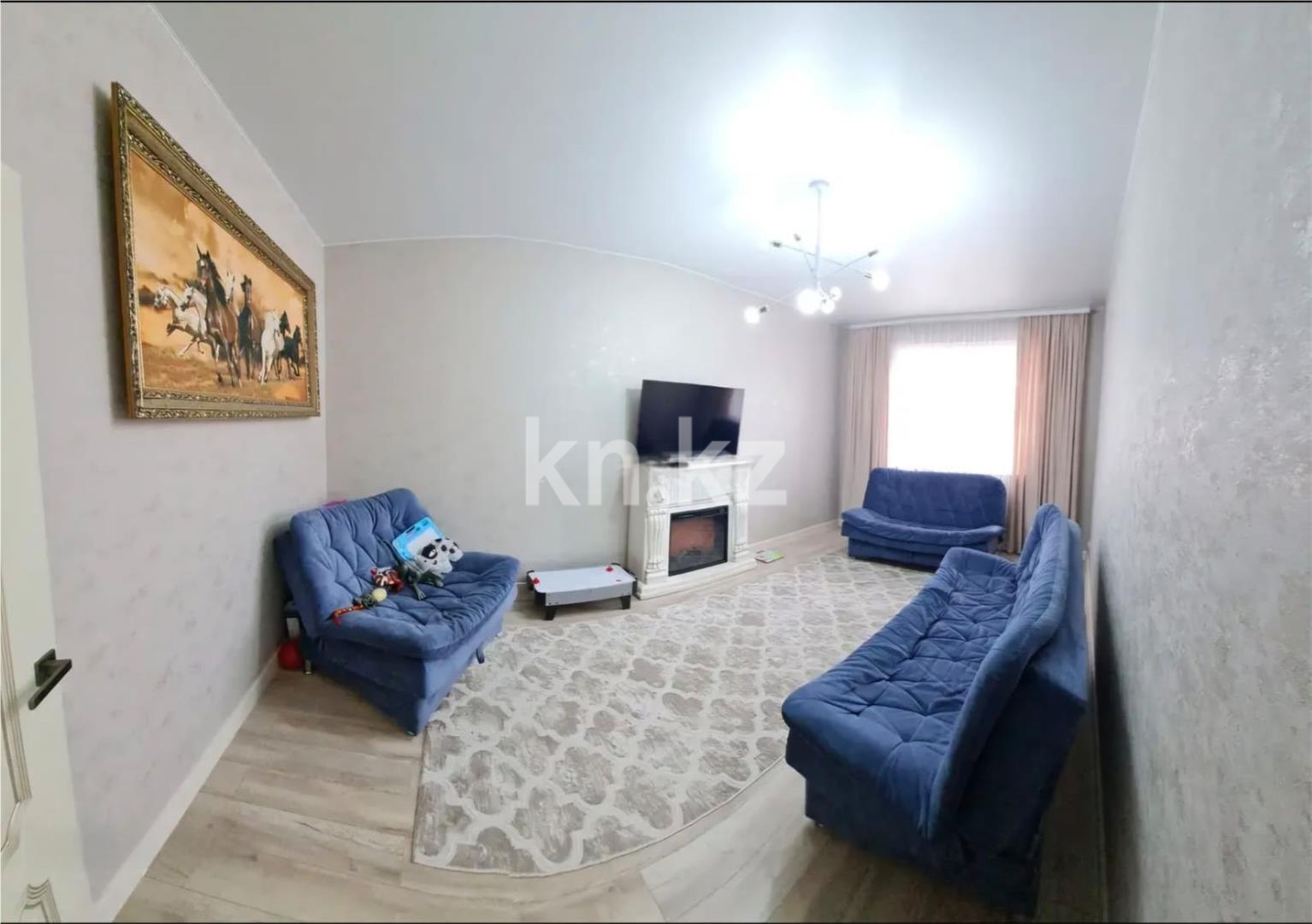 Продажа 3-комнатной квартиры, 83 м², ул. Муканова в Караганде