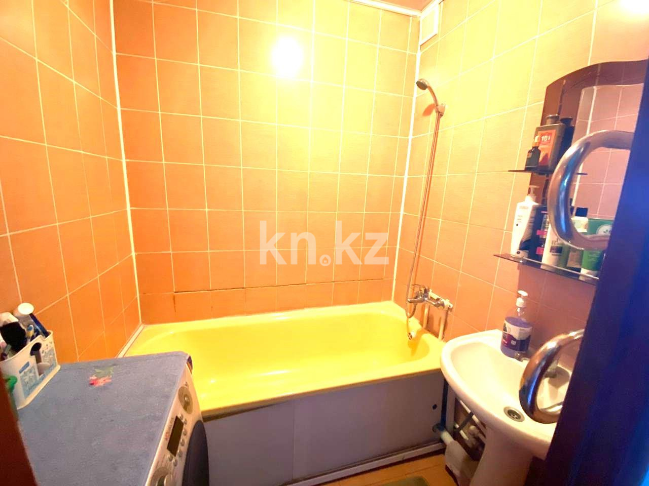 Продажа 2-комнатной квартиры, 56 м², мкр-н Голубые Пруды в Караганде - фото 10