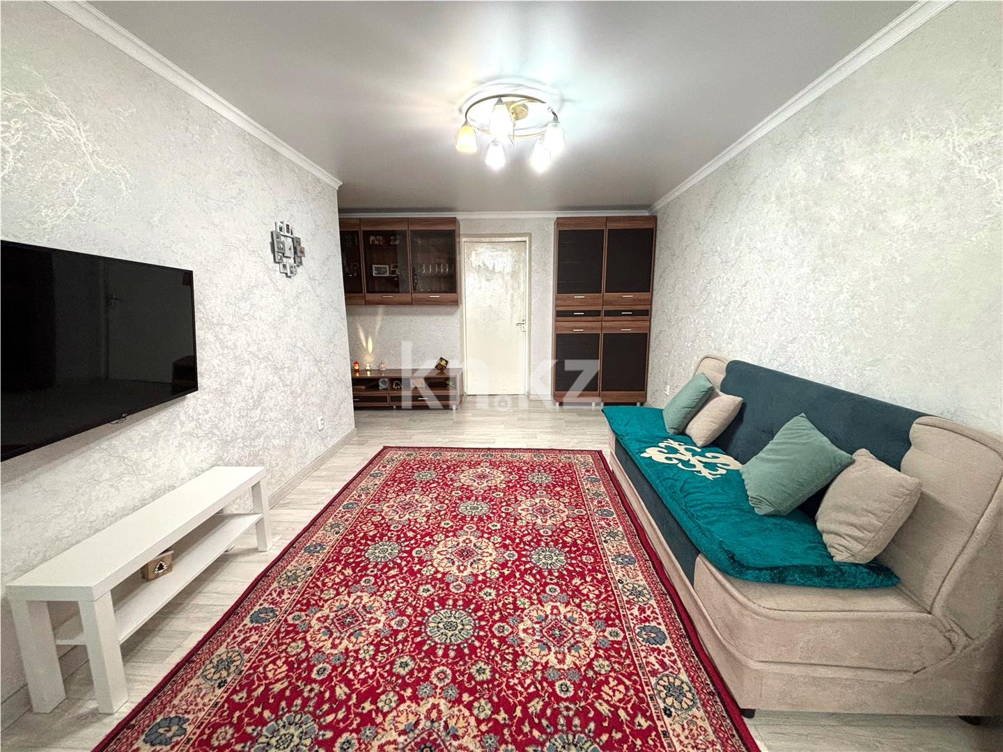 Продажа 3-комнатной квартиры, 57 м², пр. Н. Абдирова, дом  19 - Продажа и аренда недвижимости в Караганде фото 1 из 24