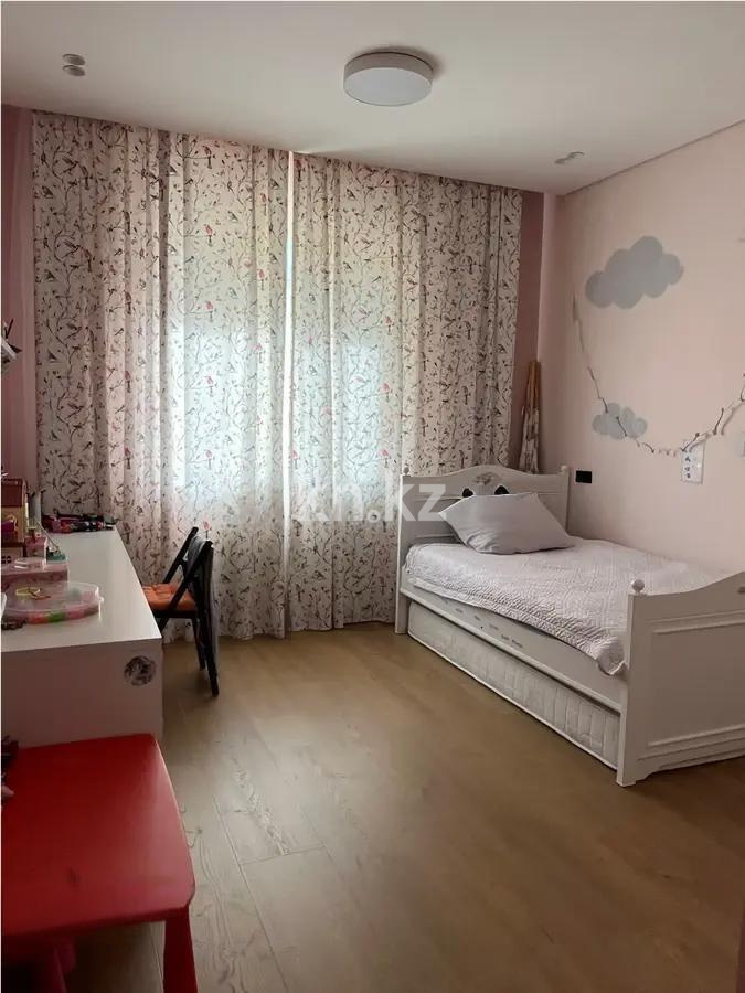 Продажа 4-комнатной квартиры, 130 м², ул. Храпатого, дом  14 в Астане - фото 3