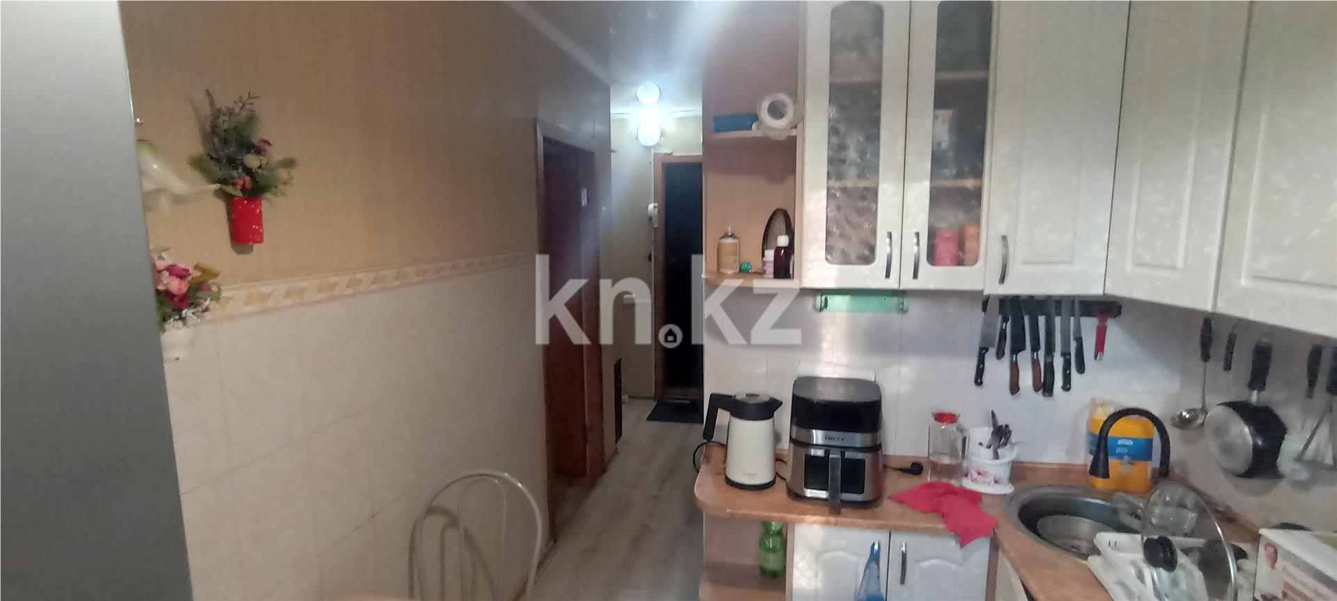 Продажа 4-комнатной квартиры, 60 м², мкр-н 19 в Караганде - фото 11